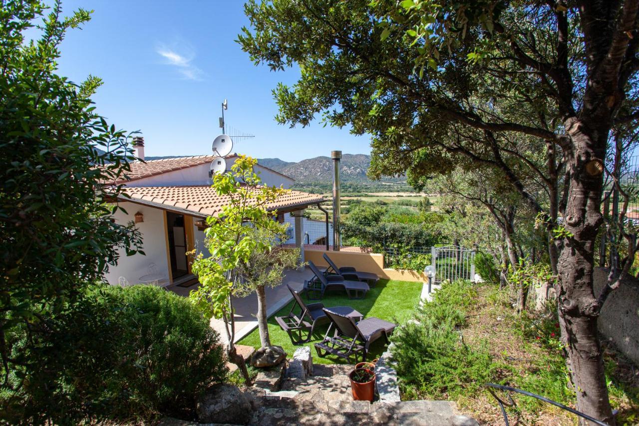 La Casa In Collina - Affittacamere Con Vista Mare Lu Lioni Exterior photo