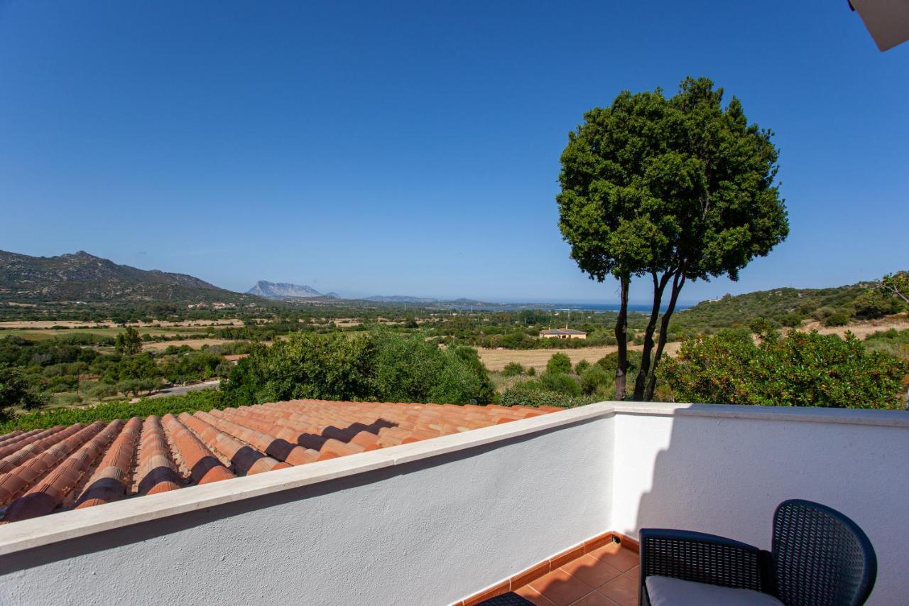 La Casa In Collina - Affittacamere Con Vista Mare Lu Lioni Exterior photo